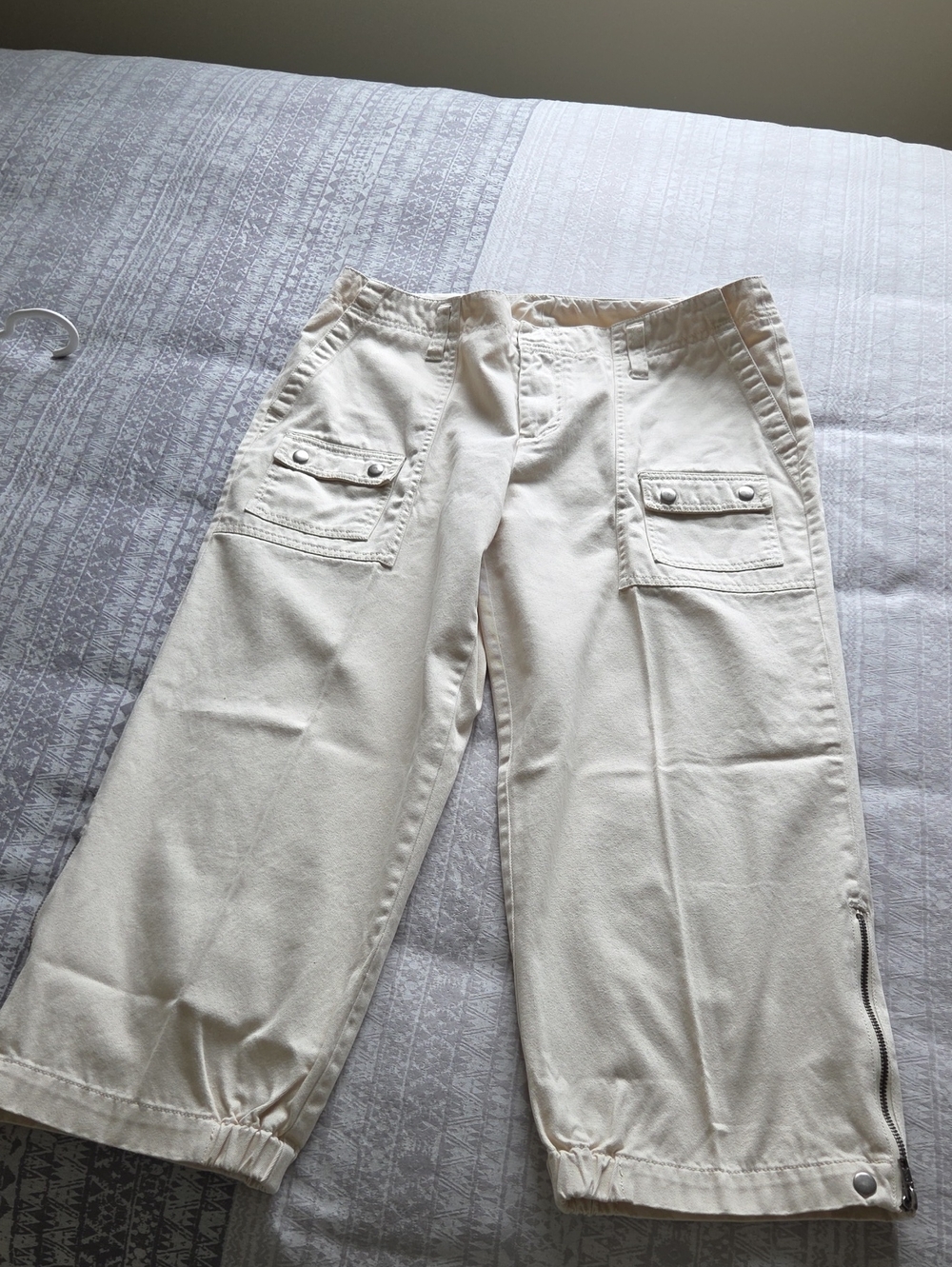 Suzanne's Cream Cargo Capri Pants - Casual Utility Style